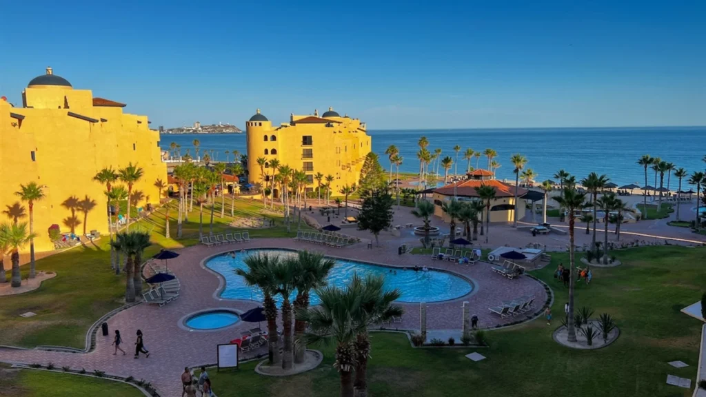 rocky-point-owner-direct-princesa-b509-sandy-beach-oceanfront-pool-area