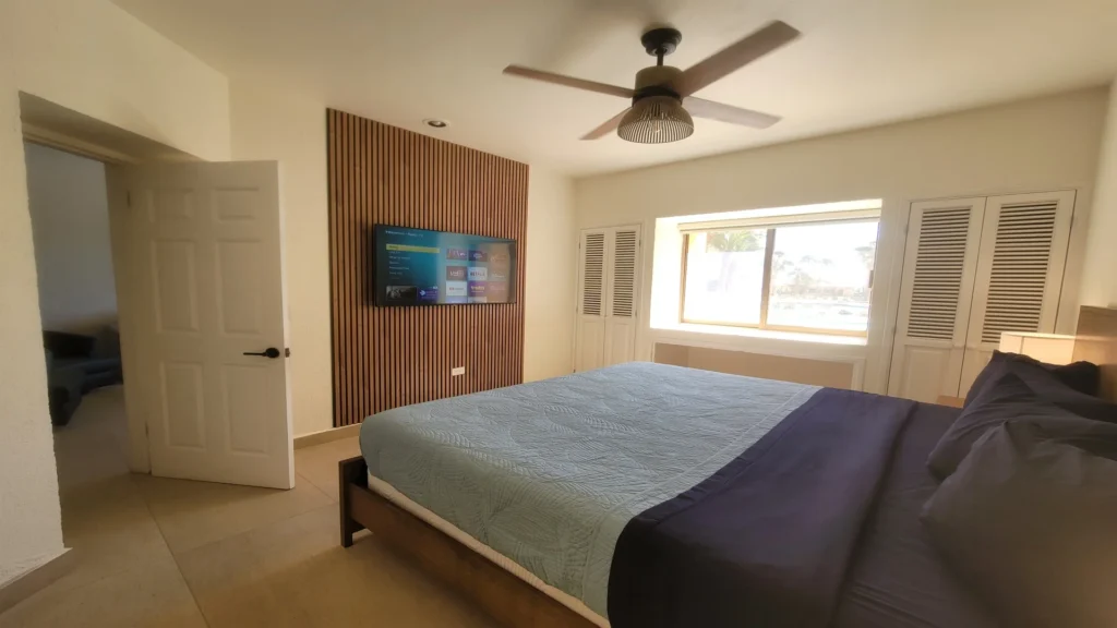 rocky-point-owner-direct-princesa-resort-ground-floor-2bd-b108-master-bedroom-king-bed-Roku-TV